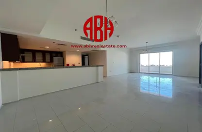 Empty Room image for: Townhouse - 2 Bedrooms - 3 Bathrooms for rent in Imperial Diamond - Viva Bahriyah - The Pearl Island - Doha, Image 1