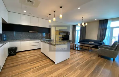 Penthouse - 3 Bedrooms - 4 Bathrooms for sale in Floresta Gardens - Floresta Gardens - The Pearl Island - Doha