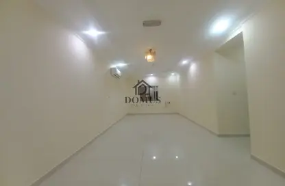 Apartment - 2 Bedrooms - 2 Bathrooms for rent in Ibn Asakir Street - Najma - Doha