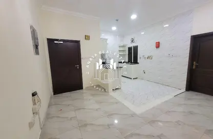 شقة - 2 غرف نوم - 2 حمامات للايجار في شارع المنتزه - المنتزه - الدوحة