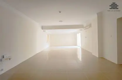 Apartment - 3 Bedrooms - 3 Bathrooms for rent in Al Nasr Street - Al Nasr - Doha