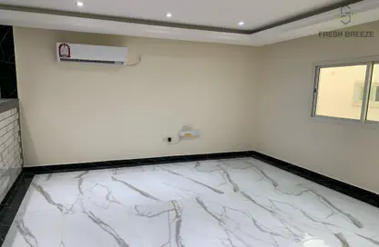 Apartment - 2 Bedrooms - 2 Bathrooms for rent in Al Mansoura - Al Mansoura - Doha