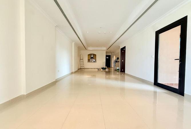 1010691 - Property Image 2