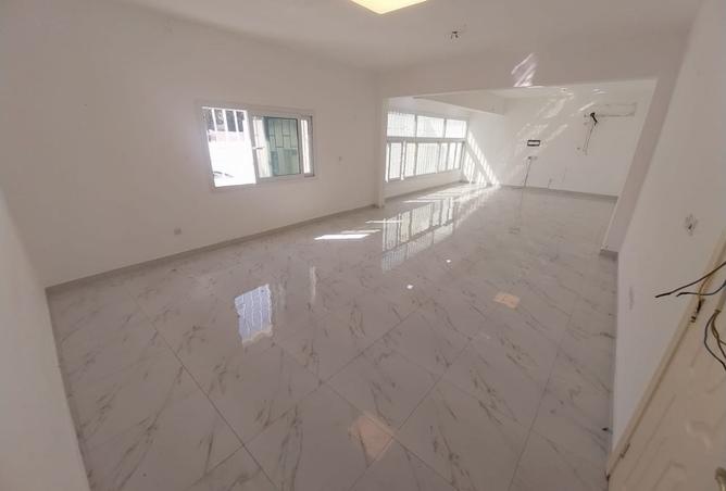 1000462 - Property Image 2