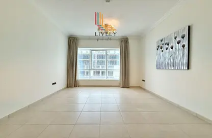 Apartment - 3 Bedrooms - 3 Bathrooms for rent in Marina Residences 195 - Marina District - Lusail