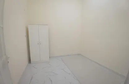 Empty Room image for: Apartment - 2 Bedrooms - 1 Bathroom for rent in Muaither South - Muaither Area - Doha, Image 1