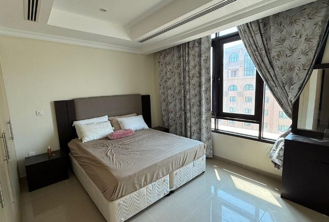933760 - Property Image 2