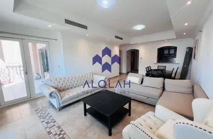 شقة - 2 غرف نوم - 3 حمامات للايجار في طريق بورتو الغربي - بورتو أرابيا - جزيرة اللؤلؤة - الدوحة