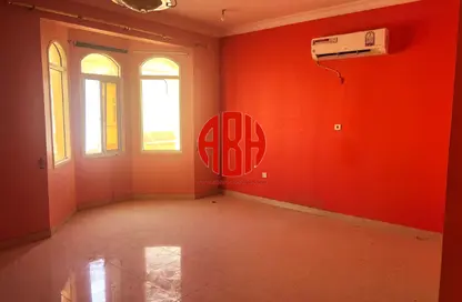 مجمع سكني - 5 غرف نوم - 5 حمامات للايجار في فلل عين خالد - عين خالد - الدوحة