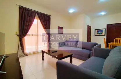 مجمع سكني - غرفة نوم - 1 حمام للايجار في طريق سلوى - العزيزية - الدوحة