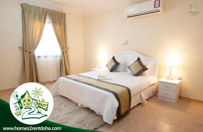 صورة لـ غرفة- غرفة النوم فيلا - 4 غرف نوم - 3 حمامات للايجار في شارع المطار القديم - طريق المطار القديم - الدوحة ، صورة رقم 1