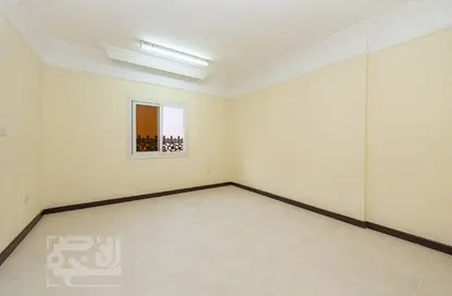 Apartment - 3 Bedrooms - 3 Bathrooms for rent in Fereej Bin Mahmoud North - Fereej Bin Mahmoud - Doha