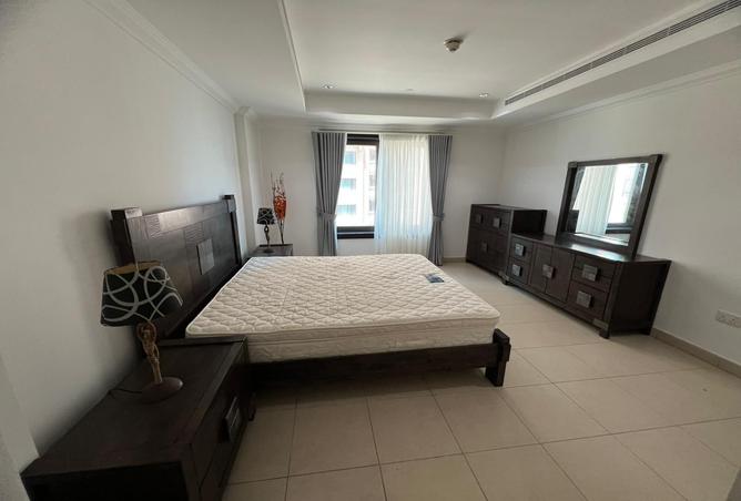932266 - Property Image 3