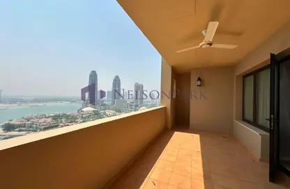 Apartment - 2 Bedrooms - 3 Bathrooms for rent in Tower 14 - Porto Arabia - The Pearl Island - Doha