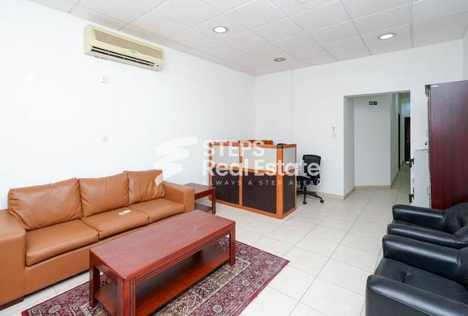 984548 - Property Image 2