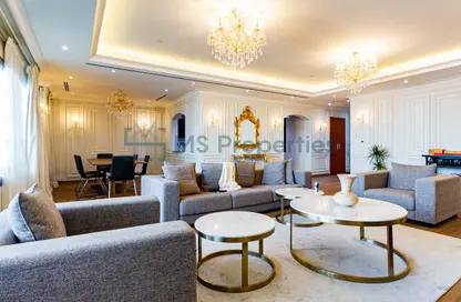 Apartment - 3 Bedrooms - 5 Bathrooms for sale in West Porto Drive - Porto Arabia - The Pearl Island - Doha