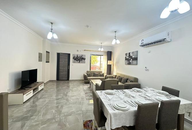 988276 - Property Image 2