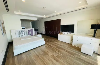 Apartment - Studio - 1 Bathroom for rent in Viva West - Viva Bahriyah - The Pearl Island - Doha