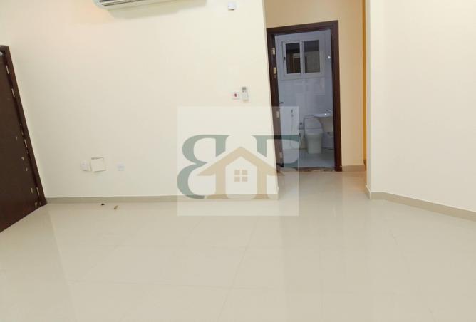 972193 - Property Image 3