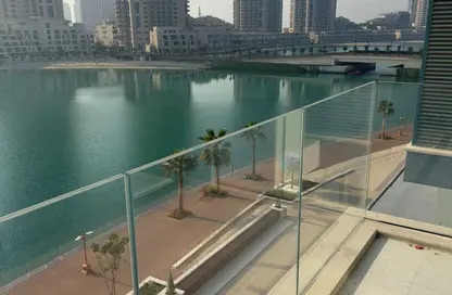 Apartment - 1 Bedroom - 2 Bathrooms for rent in Gewan Island - The Pearl Island - Doha