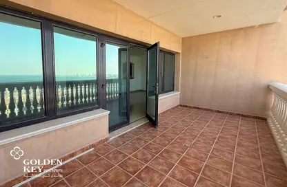 Apartment - 2 Bedrooms - 3 Bathrooms for rent in West Porto Drive - Porto Arabia - The Pearl Island - Doha