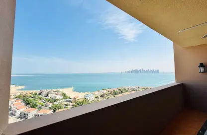 Apartment - 3 Bedrooms - 4 Bathrooms for rent in West Porto Drive - Porto Arabia - The Pearl Island - Doha