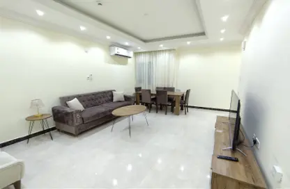 Apartment - 2 Bedrooms - 2 Bathrooms for rent in Al Mansoura - Doha