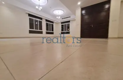 Villa - 4 Bedrooms - 4 Bathrooms for rent in Souk Al gharaffa - Al Gharrafa - Doha