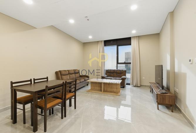 985842 - Property Image 2