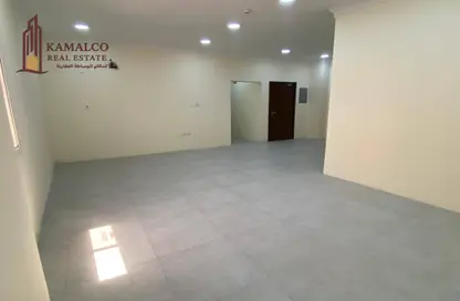 Apartment - 2 Bedrooms - 2 Bathrooms for rent in Al Muntazah Street - Al Muntazah - Doha