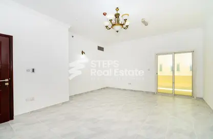 Apartment - 3 Bedrooms - 3 Bathrooms for rent in Anas Street - Fereej Bin Mahmoud North - Fereej Bin Mahmoud - Doha