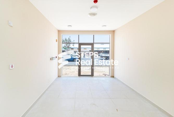 990740 - Property Image 2