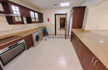 Apartment - 4 Bedrooms - 4 Bathrooms for rent in Old Airport Road - Old Airport Road - Doha