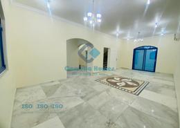 فيلا - 5 غرف نوم - 4 حمامات للكراء في شارع النعيجة - غرب الهلال - الهلال - الدوحة