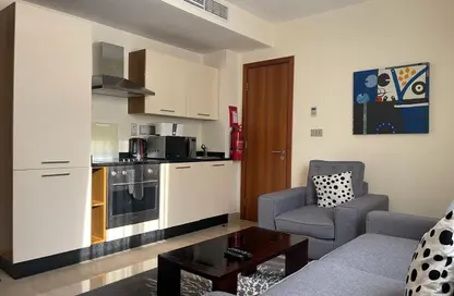 شقة - غرفة نوم - 2 حمامات للايجار في شارع الجزيره - فريج بن محمود الشمالي - فريج بن محمود - الدوحة