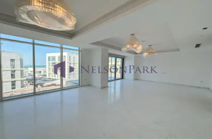 Apartment - 4 Bedrooms - 5 Bathrooms for rent in Gewan Island - The Pearl Island - Doha