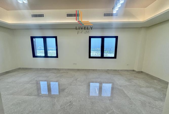943458 - Property Image 2