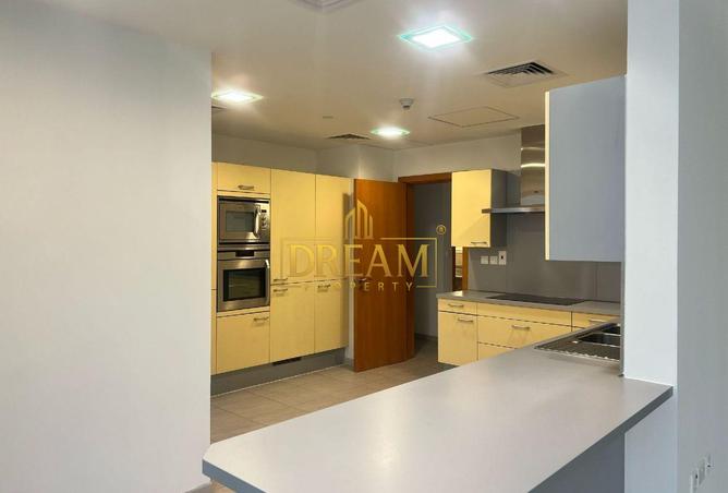 955221 - Property Image 3