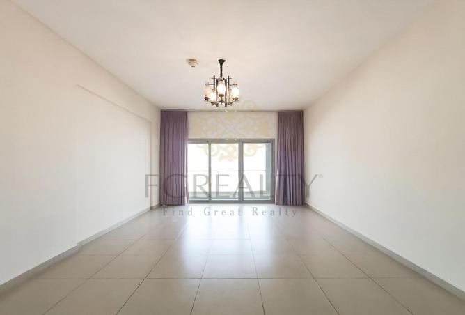 989733 - Property Image 2