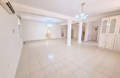 مجمع سكني - 5 غرف نوم - 3 حمامات للايجار في الثمامة - الثمامة - الدوحة