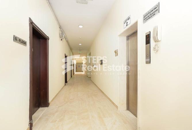 962440 - Property Image 2
