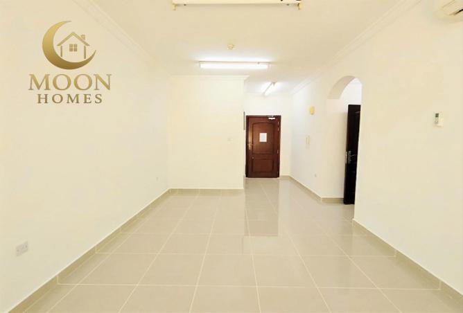 979393 - Property Image 2