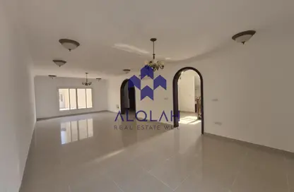 Villa - 3 Bedrooms - 4 Bathrooms for rent in Al Duhail - Al Duhail - Doha