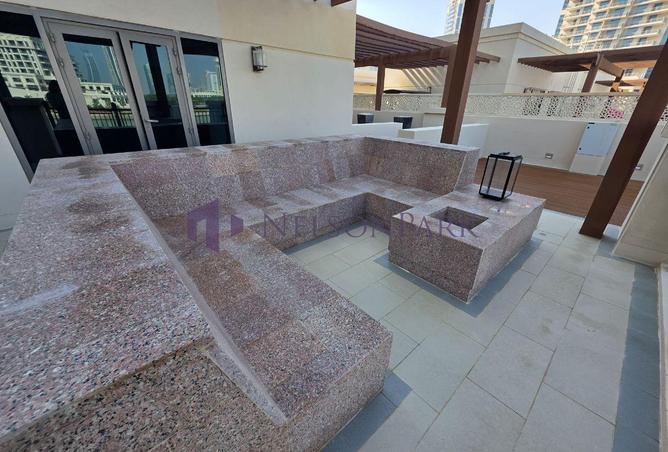 983802 - Property Image 2