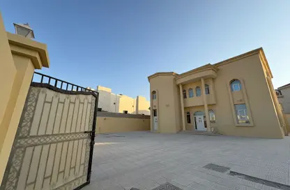 Villa - 7 Bedrooms - 7+ Bathrooms for rent in Rawdat Al Hamama - Al Daayen