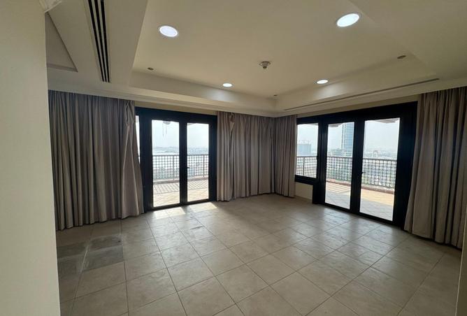 993063 - Property Image 2