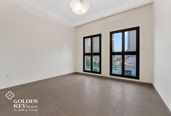 898889 - Property Image 2