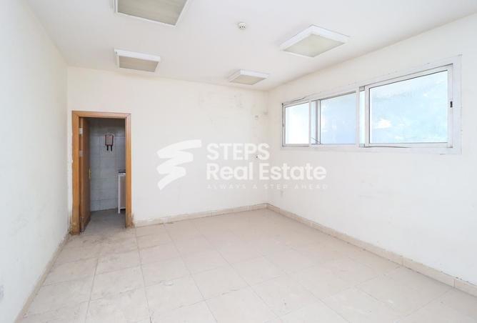 942750 - Property Image 2