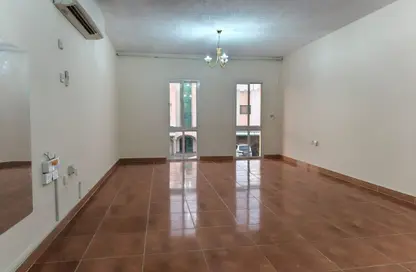 شقة - 2 غرف نوم - 1 حمام للايجار في شارع تدمر - طريق المطار القديم - الدوحة