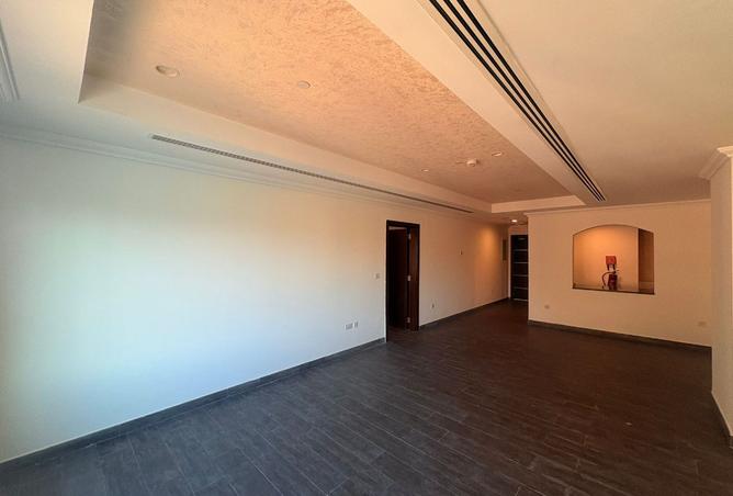 1002392 - Property Image 2